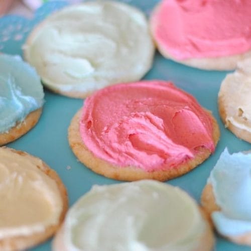 Jello Frosted Cookies | The best sugar cookies have the best frosting and when you make it with Jello, it's EASY! Reasons To Skip the Housework shared this recipe for Celebrate Summer Series on TodaysCreativeLife.com