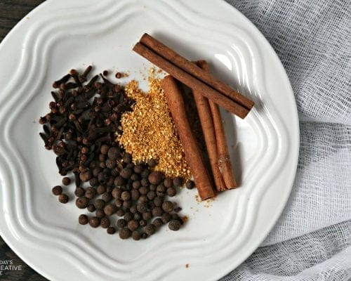 Mulling Spice Recipe | Great for Mulled Wine or Cider. Make your own mulled spice bags for an easy DIY gift idea. Use my red car & Christmas tree to iron on small muslin bags. Free printable Mulling Spices Gift Tag. TodaysCreativeLife.com